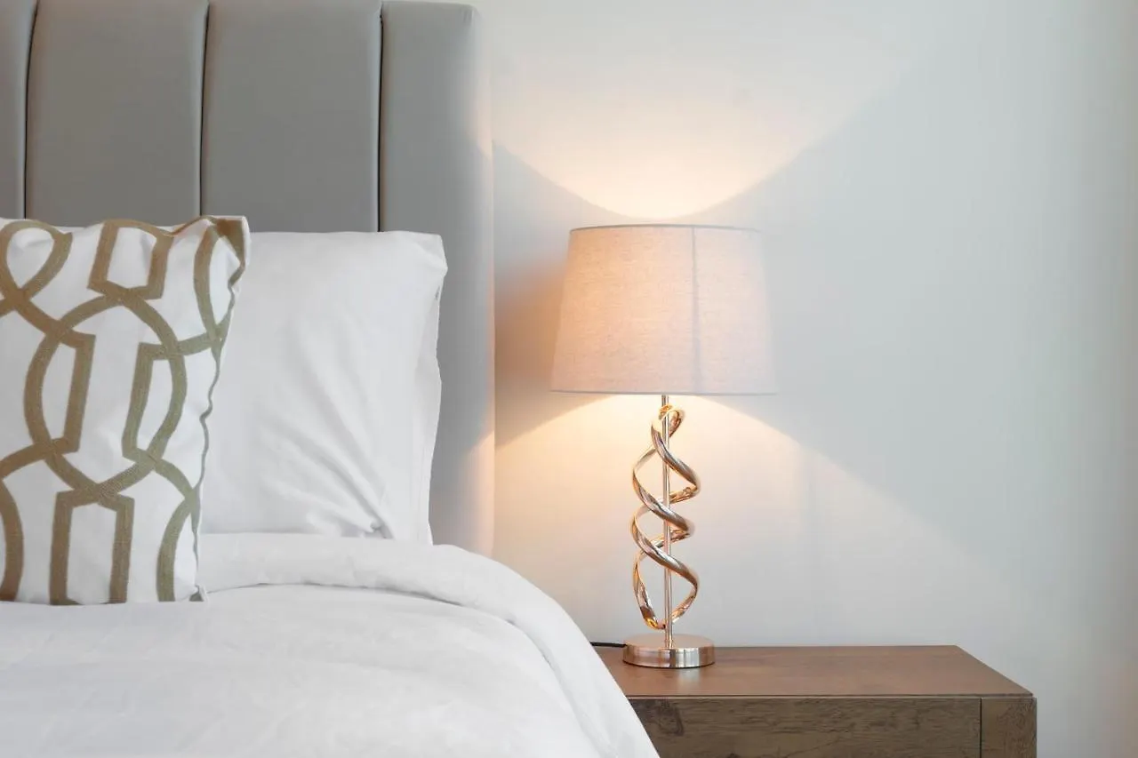 Guestready - Monochromatic Adventure Apartment Dubai