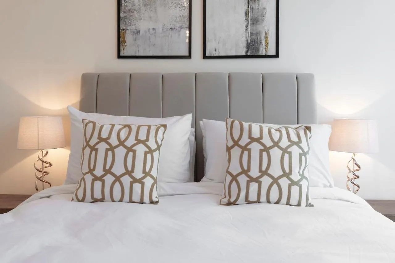 Guestready - Monochromatic Adventure Apartment Dubai United Arab Emirates