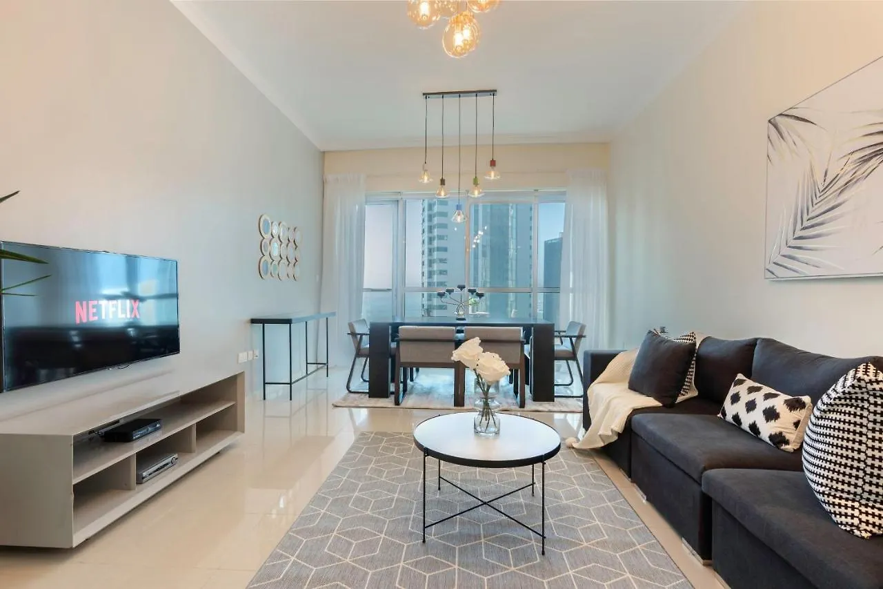 Guestready - Monochromatic Adventure Apartment Dubai