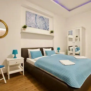 Standard By Hi5 -baross Square Apartment Budapest